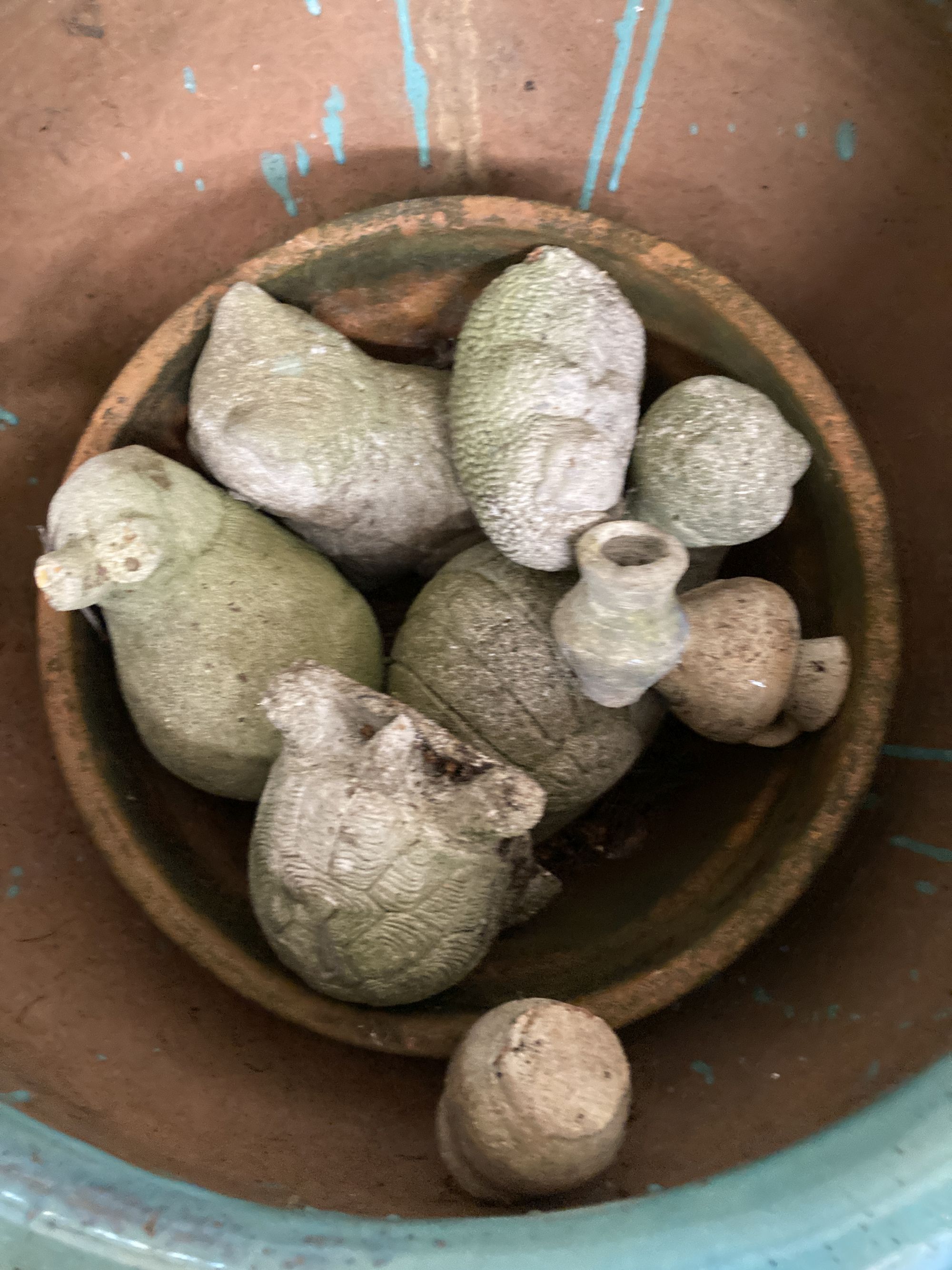 Five assorted garden planters, a wirework chicken ornament and assorted reconstituted stone ornaments, largest 83cm high